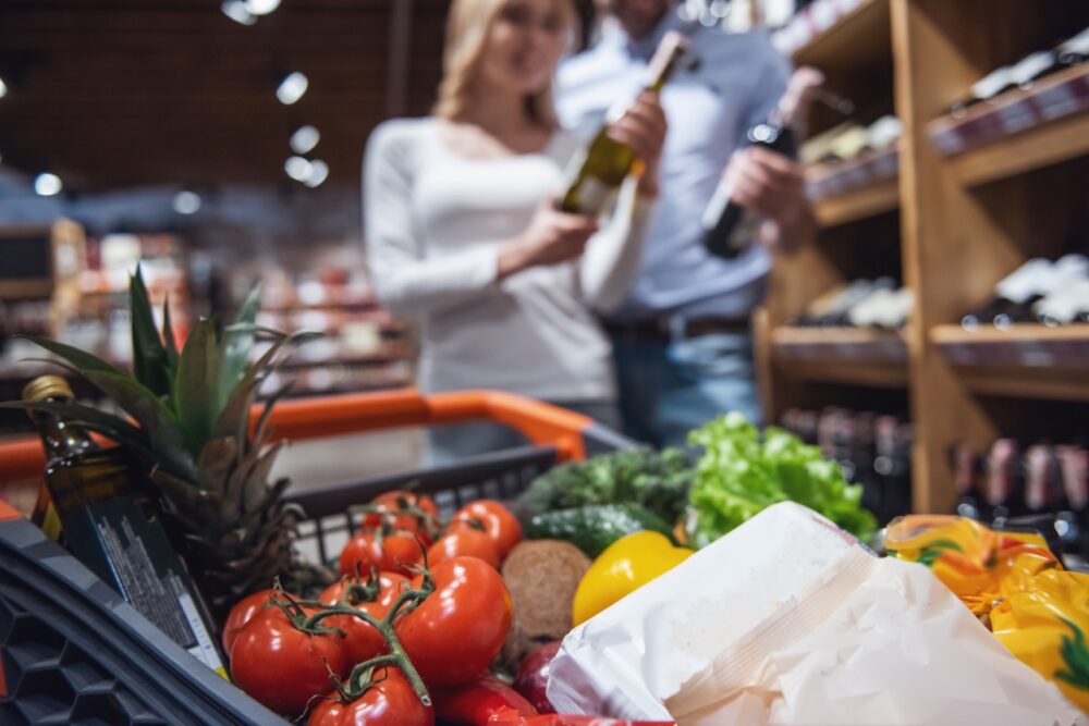 couple at the supermarket 2026 01 05 06 35 21 utc Large