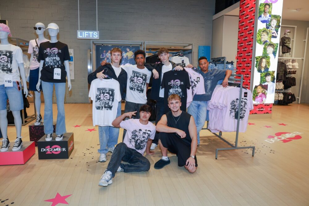 Primark x December 10 Large