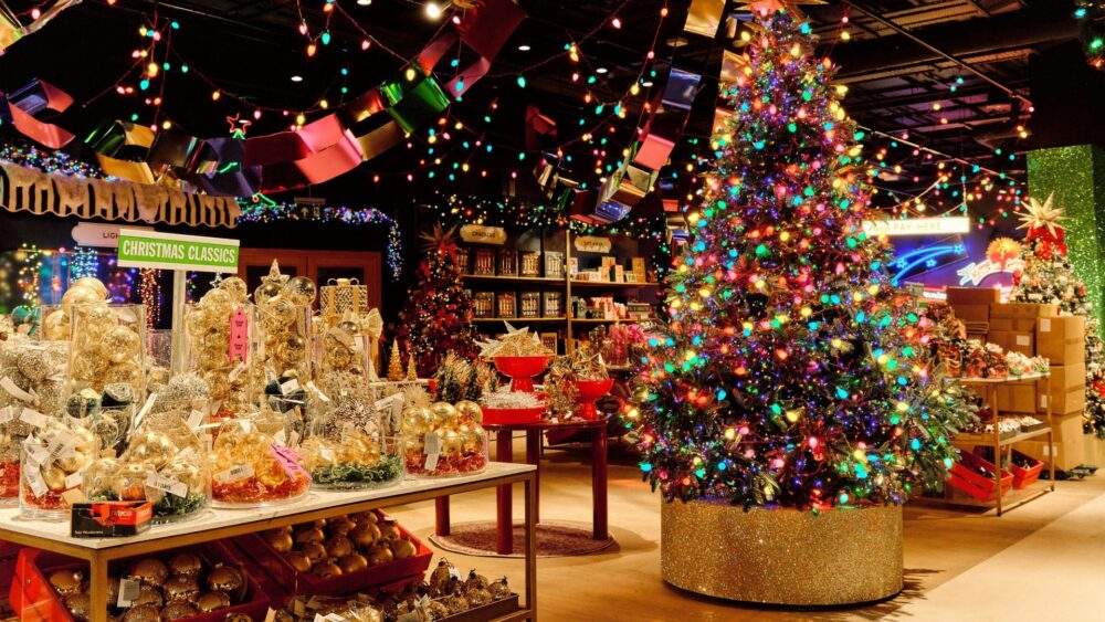Selfridges Unveils City-Inspired Christmas Shop for 2026 1 SELFRIDGES CHRISTMAS SHOP PHOTOGRAPHY BY JOE HART 2